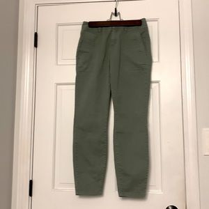 Vineyard vines green kaki pants with bow
